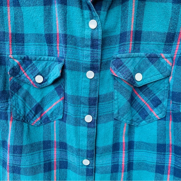 ✨Free Add-On✨Forever 21 Plaid Vest - Picture 3 of 4